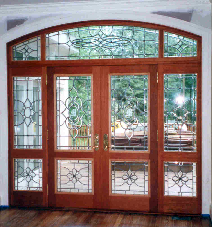 The finished product: A gorgeous entryway all renovated by our leaded glass experts